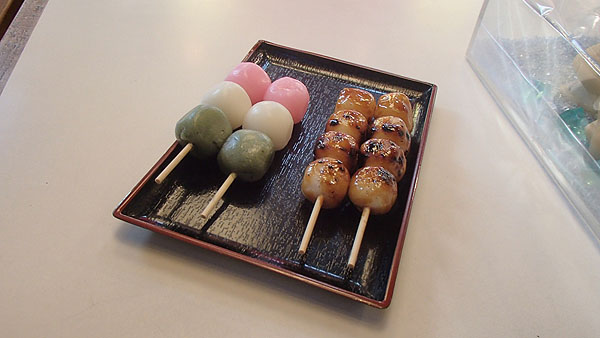 花見団子とみたらし団子